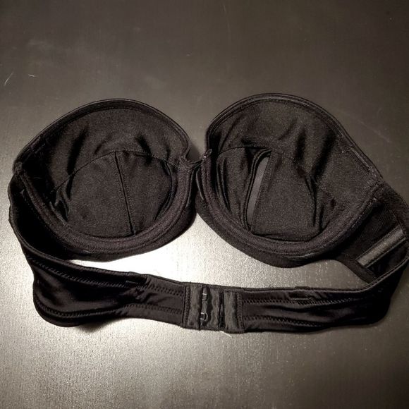 🌺 3/$25 Black strapless bra, Triumph, "simply soft" - Picture 2 of 6